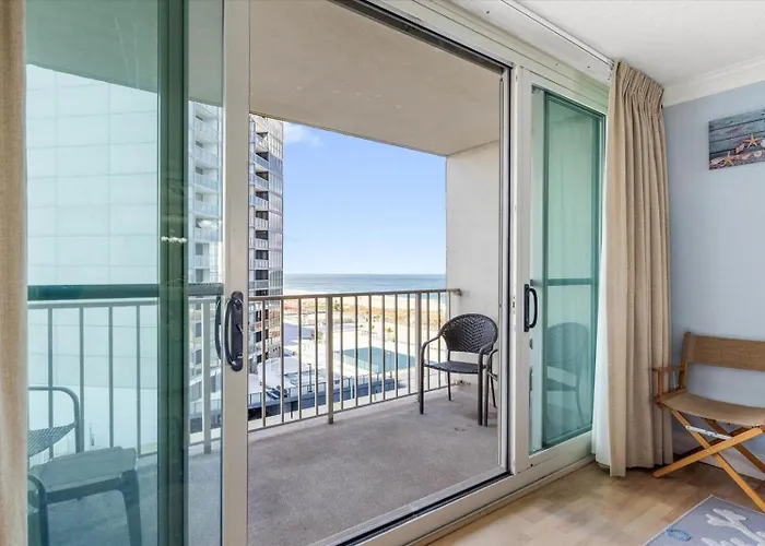 Fantastic Ocean Views From 2 Bedroom Quay With Outdoor & Indoor Pool! * Ocean Stadt
