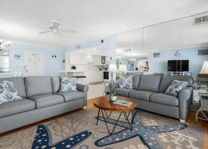 Fantastic Ocean Views From 2 Bedroom Quay With Outdoor & Indoor Pool! *
