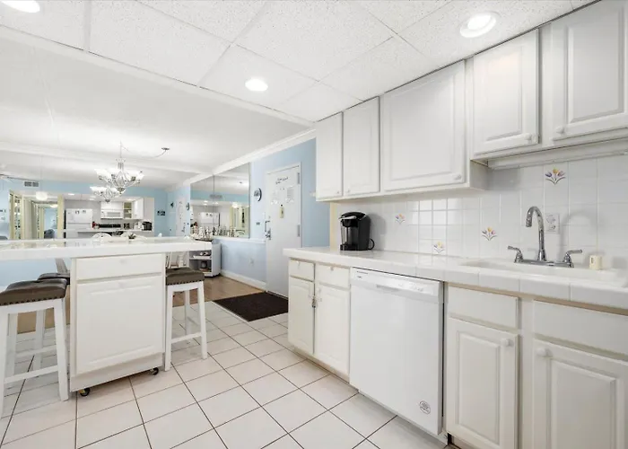 Fantastic Ocean Views From 2 Bedroom Quay With Outdoor & Indoor Pool! Ocean Stadt