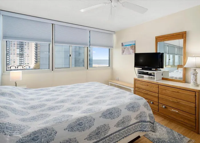 Ferienhaus Fantastic Ocean Views From 2 Bedroom Quay With Outdoor & Indoor Pool! *