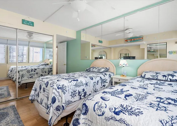Fantastic Ocean Views From 2 Bedroom Quay With Outdoor & Indoor Pool! *