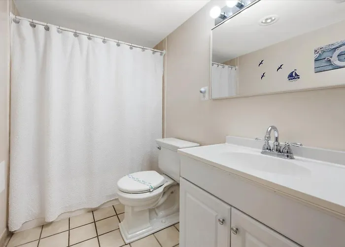 Fantastic Ocean Views From 2 Bedroom Quay With Outdoor & Indoor Pool! Ferienhaus