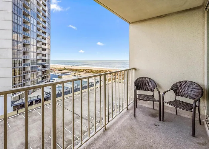 Fantastic Ocean Views From 2 Bedroom Quay With Outdoor & Indoor Pool! * Ocean Stadt