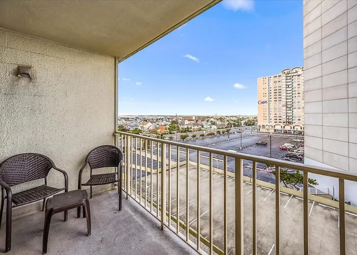 Fantastic Ocean Views From 2 Bedroom Quay With Outdoor & Indoor Pool! Ferienhaus