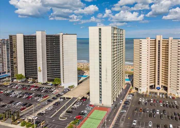 Fantastic Ocean Views From 2 Bedroom Quay With Outdoor & Indoor Pool!
